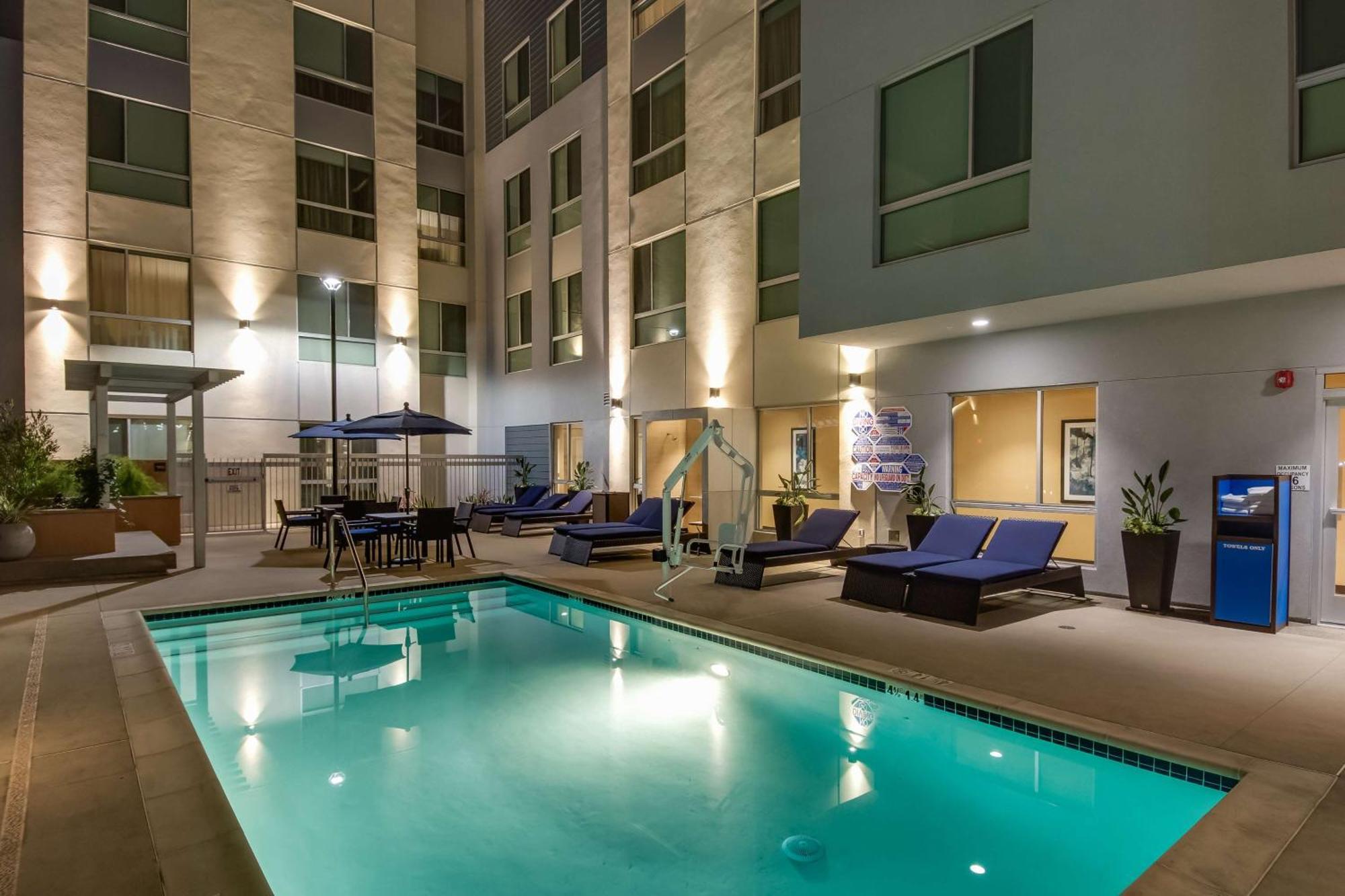 Hampton Inn & Suites Los Angeles - Γκλέντεϊλ Εξωτερικό φωτογραφία