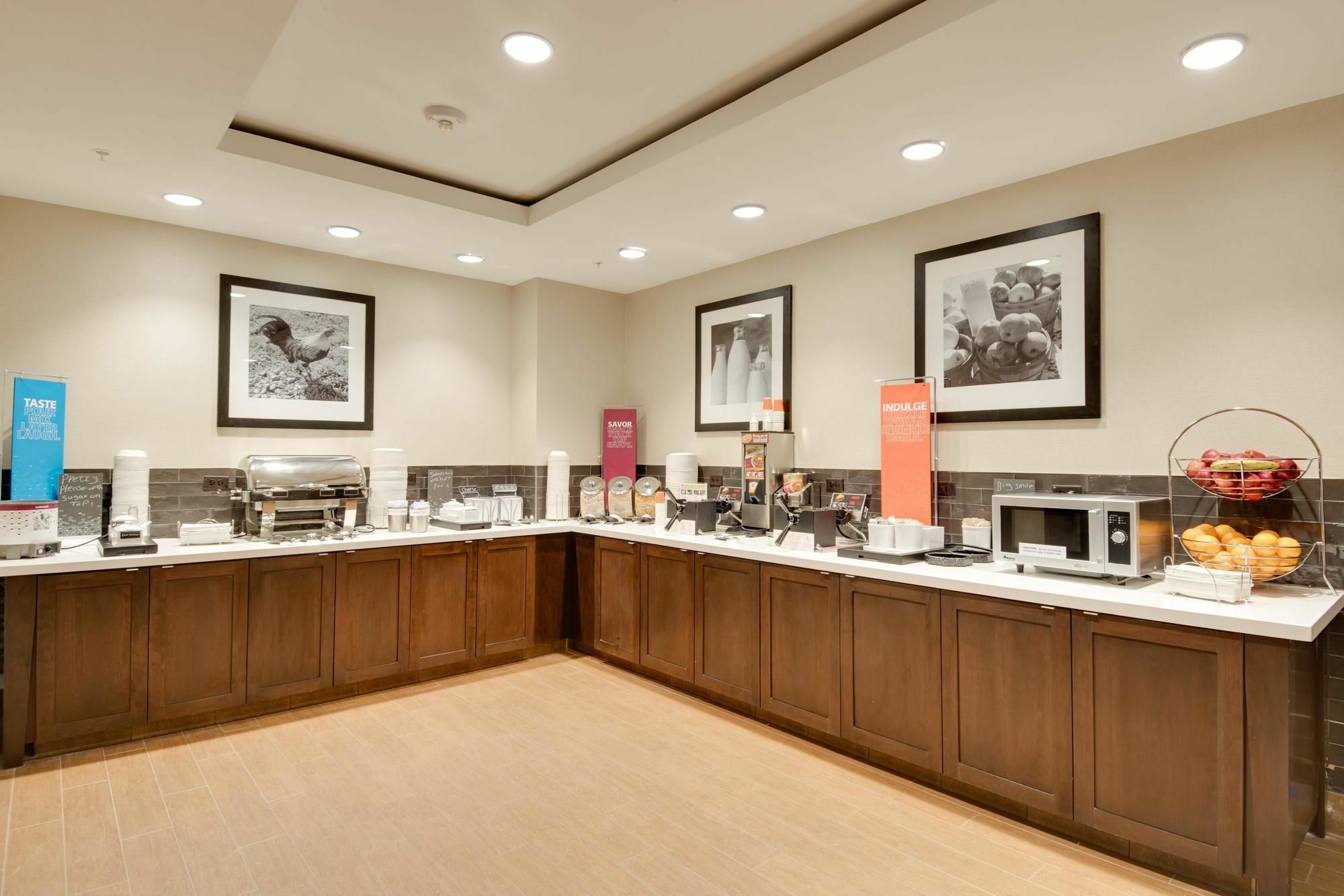 Hampton Inn & Suites Los Angeles - Γκλέντεϊλ Εξωτερικό φωτογραφία