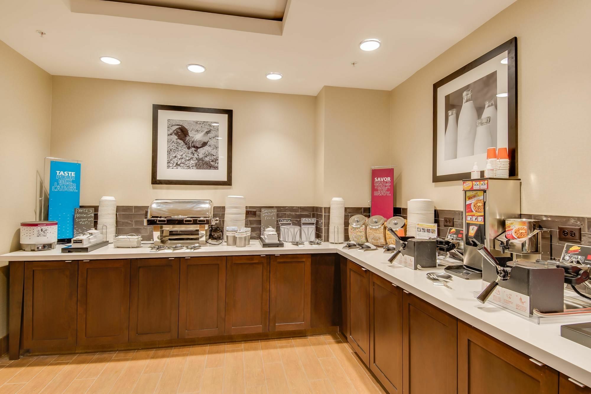 Hampton Inn & Suites Los Angeles - Γκλέντεϊλ Εξωτερικό φωτογραφία